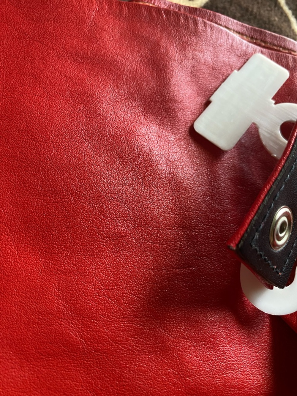 Norma Kamali Vintage Vibrant Red Leather Waist Belt With Button Detail - Picture 6 of 8